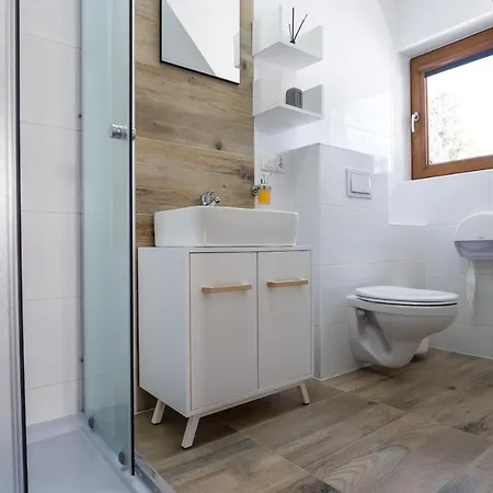 Mala Laka Jacuzzi & Sauna Bed & Breakfast