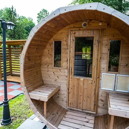 Mala Laka Jacuzzi & Sauna فندق مبيت وإفطار *